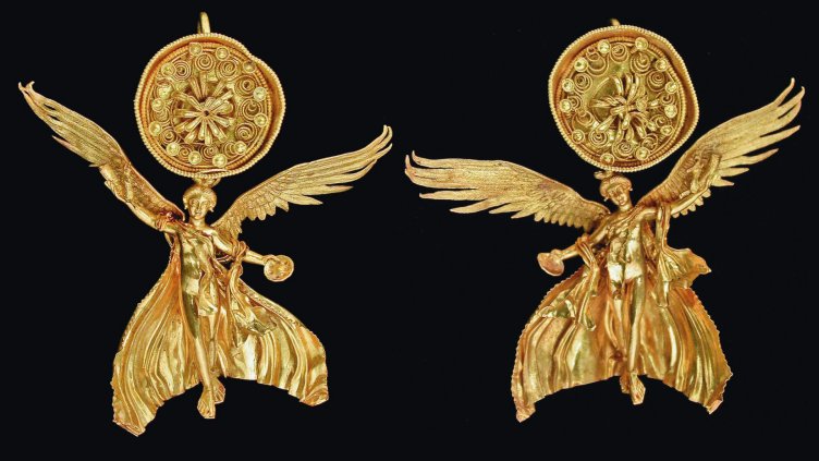 300 000 от дубликати на наши съкровища за гости от чужбина