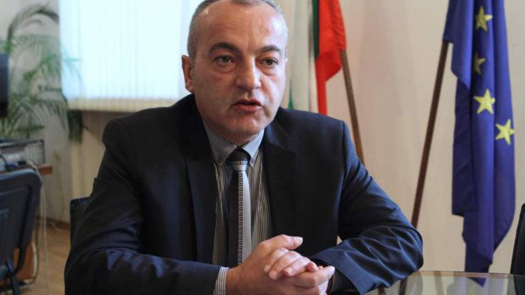 Министър: Младежи от бедни райони отказват 800 лв. заплата