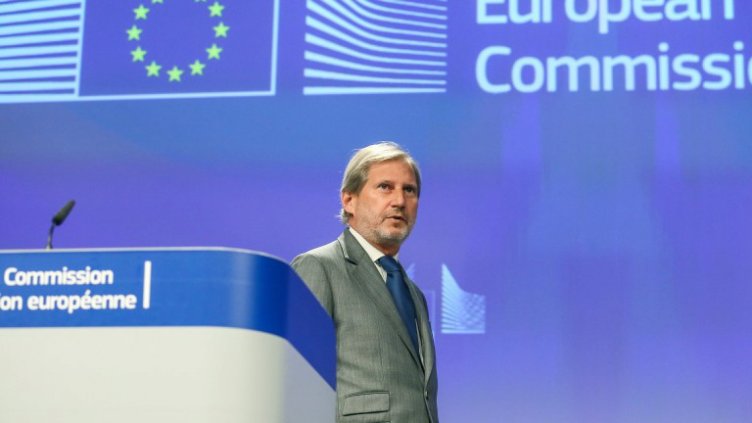 Еврокомисар: По-твърдо с Турция