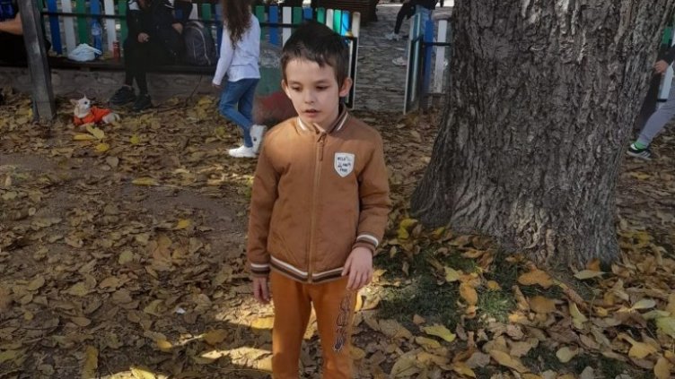 Сред нас са, но рядко ги забелязваме – невидимите деца за обществото!