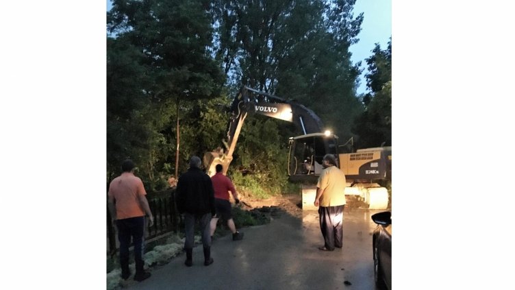 Силен порой засегна Хотница, кметът на Велико Търново предприе незабавни мерки