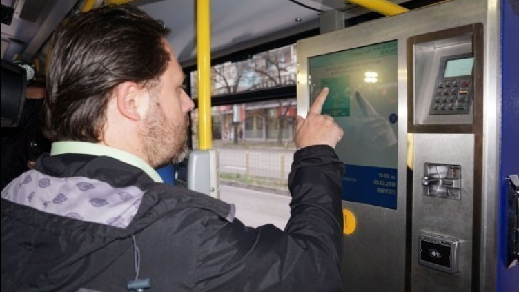 Туристически неволи във Варна. Хората трудно се ориентират с автобусите