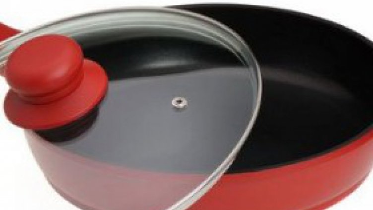 Колко вредни могат да бъдат тефлоновите тигани?