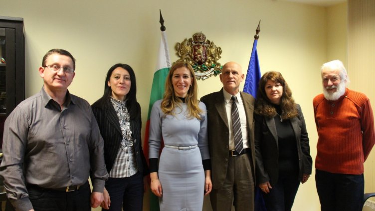 Ангелкова пред варненските екскурзоводи:  Фокусът пада върху вътрешния туризъм