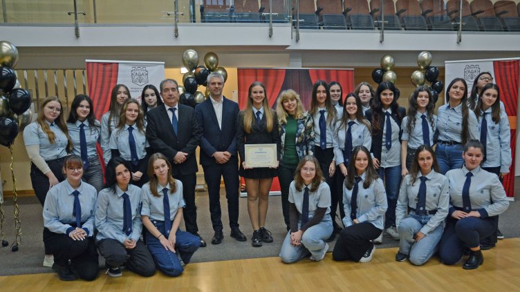 Наградиха варненски доброволци, които работят за превенция на рисковото поведение сред младежи