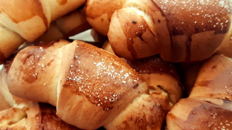 Рецепта на деня: Вкусни кифлички с мармалад