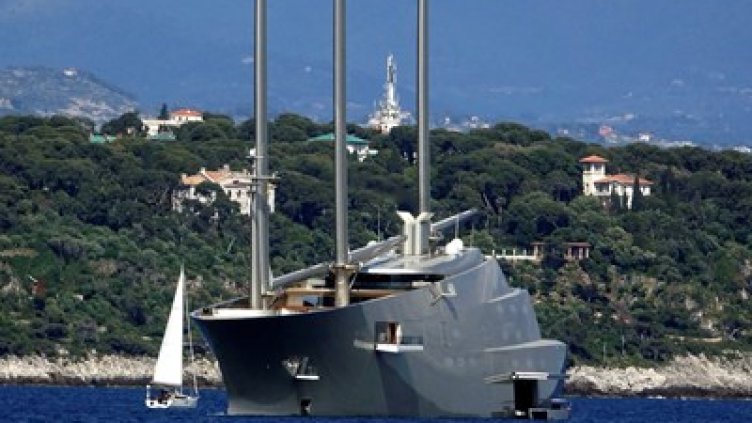 Италия конфискува суперяхтата на руски милиардер