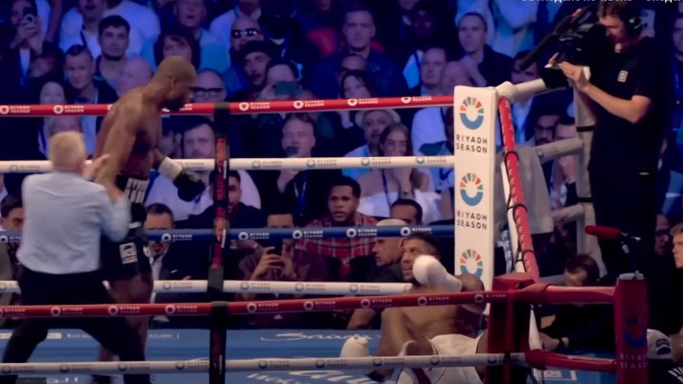 Антъни Джошуа яде голям бой в Лондон (ВИДЕО)