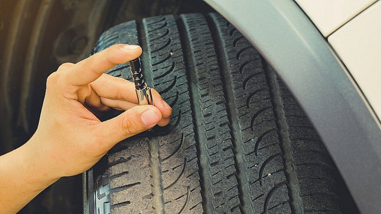 Полицията започва да глобява за шофиране с неподходящи гуми