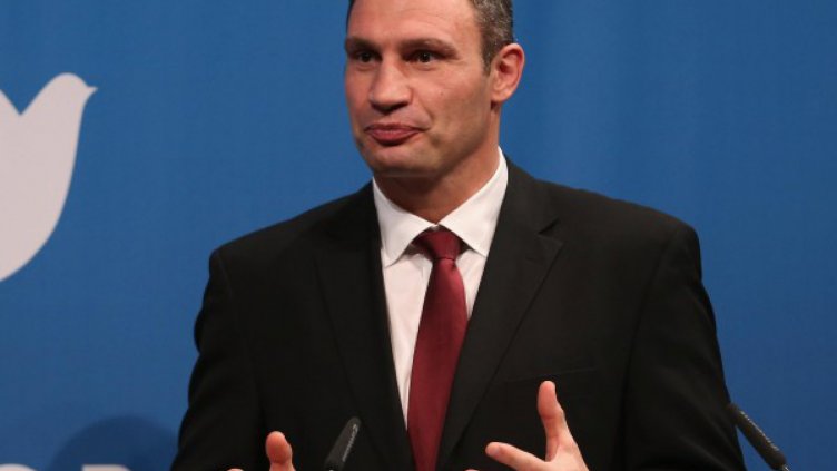 Кличко пак влиза в кметската битка за Киев