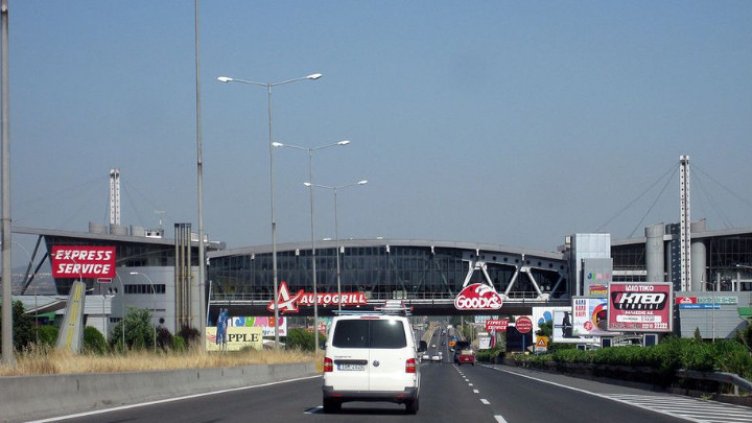 Скачат пътните такси в Гърция