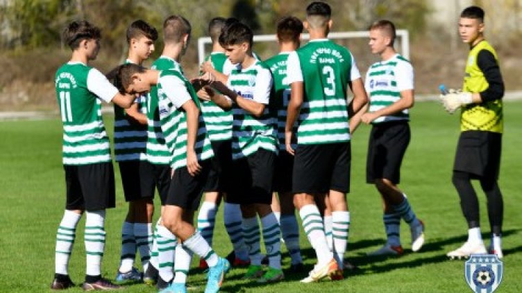 Трима юноши на Черно море с повиквателни за националния отбор