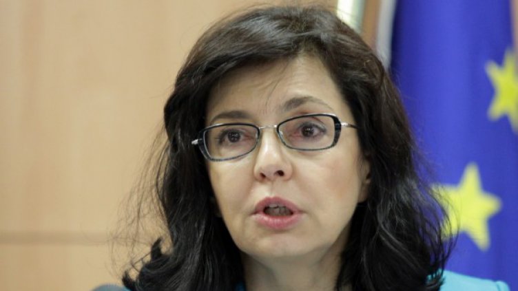 Пипат Конституцията, защото няма доверие между партиите