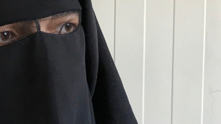 Германия репатрира от Сирия жена, заподозряна за член на ИД  