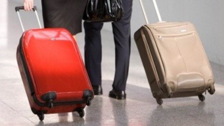 БАН: Завърналите се емигранти и вносът на работна ръка са възможности за България