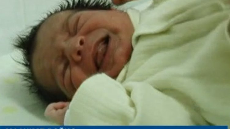 На Бойко Борисов кръстиха първото бебе в Пловдив