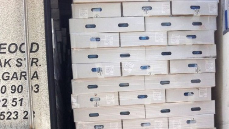 Спряха 21 т контрабандно пилешко