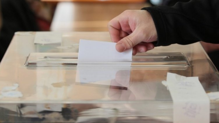 Избирателната активност във Варна и областта е 29,7 процента към 16 часа