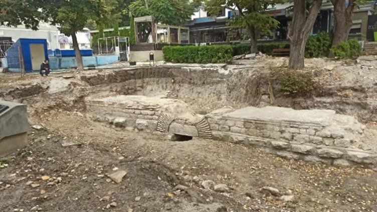 Продължават разкопките в центъра на Варна