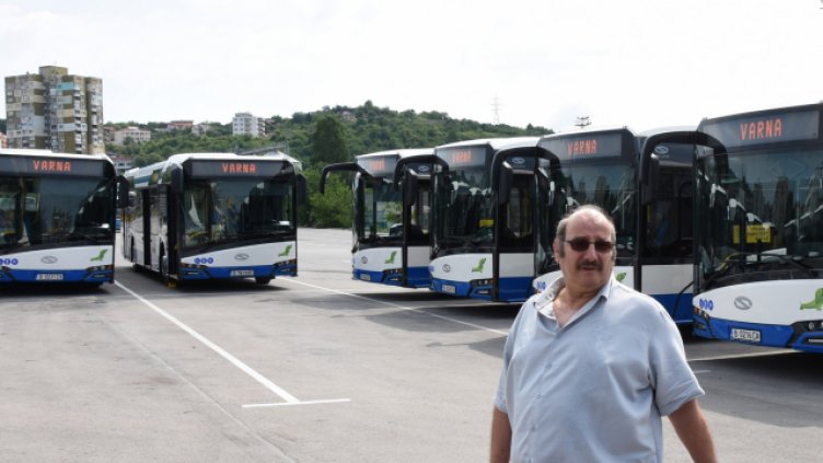 Търсят спешно шофьорки на автобуси във Варна