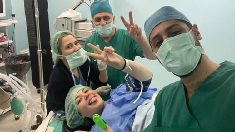 Риалити звезда мина под ножа