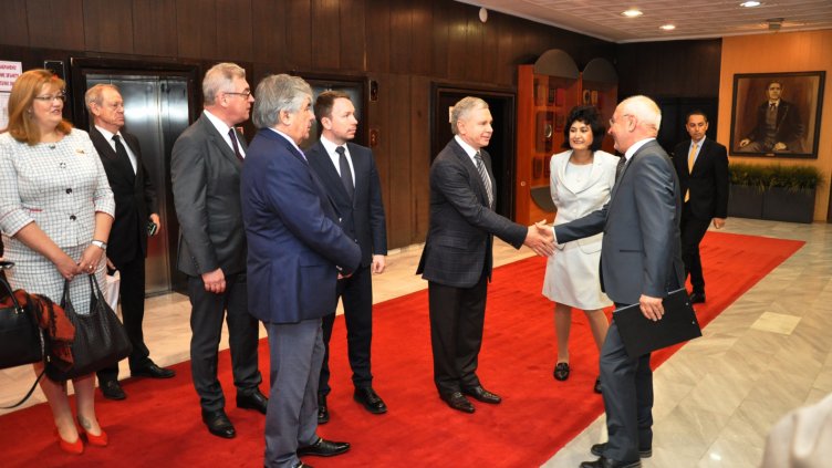 снимки: Пламен Гутинов