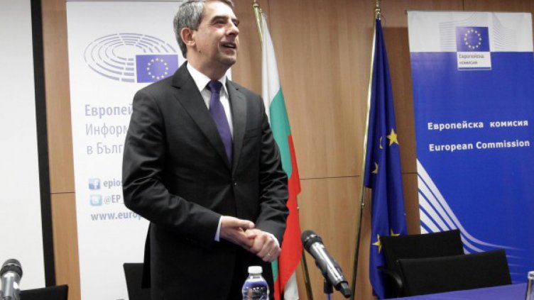 Политиците се познават по действията, рече Плевнелиев