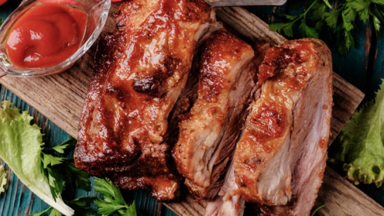 Свинско с винен сос