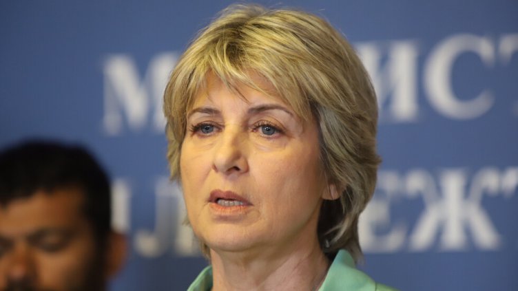 След 22 г. в БСП: Весела Лечева напуска ръководството на партията