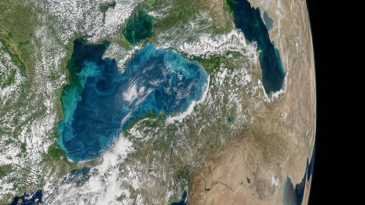 НАСА: Черно море е сменило цвета си