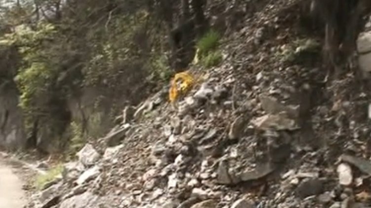 Свлачище затрупа къща в Гоце Делчев