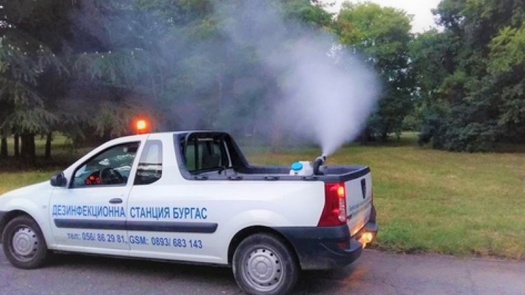 Заради дъждовете отново ще пръскат против комари и кърлежи