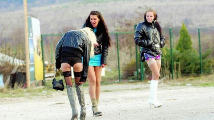 В разгара на сезона: Морски жрици вадят по 10 бона месечно