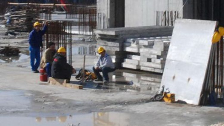 Трудова злополука прати 24-годишен работник в болница