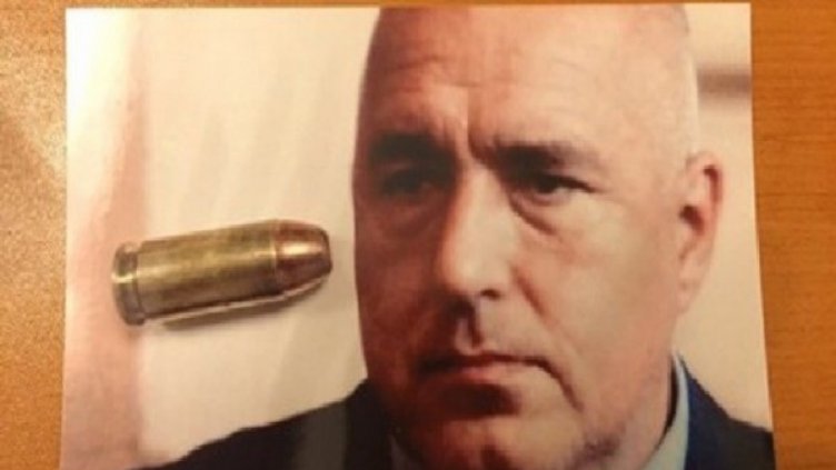 Премиерът за куршума: Беше ми криво, но съм си поел кръста