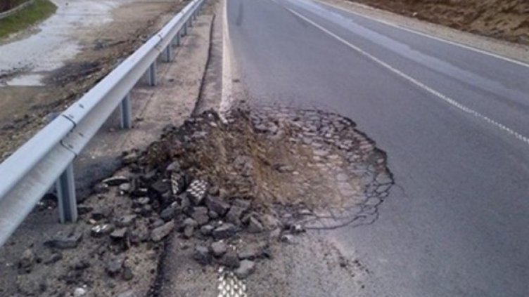 Затварят част от "Струма" днес, кърпят дупки