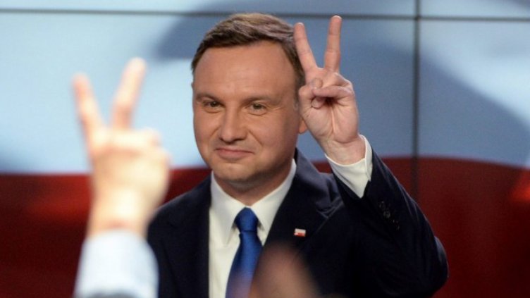 Консерваторът Анджей Дуда е новият президент на Полша