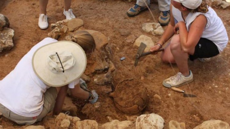 Археолози откриха стрели на 2600 години на остров Свети Кирик в Созопол