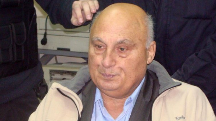 Трансплантират ново сърце на Цар Киро