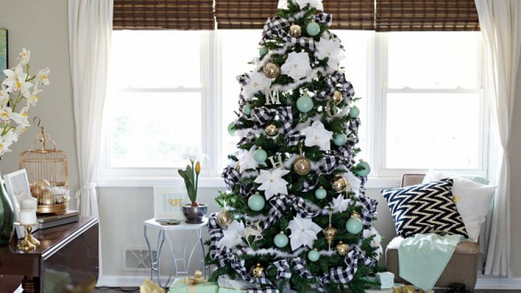 31 идеи за стилна украса на Коледната елха