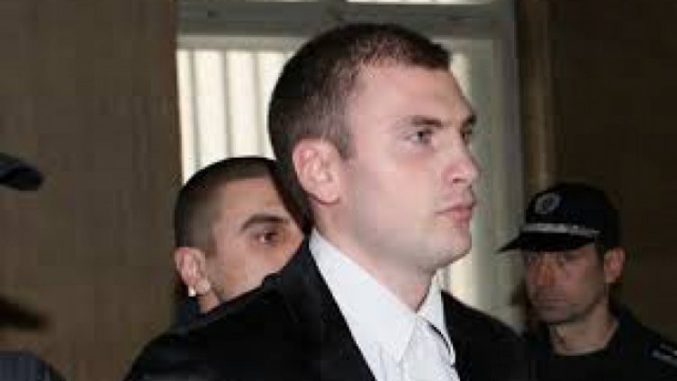 Откараха Октай Енимехмедов в затвора в Бургас