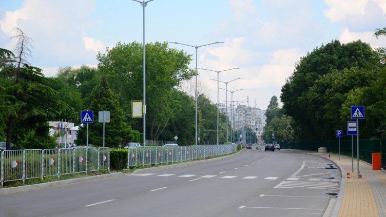 Обновяват пешеходната маркировка във Варна