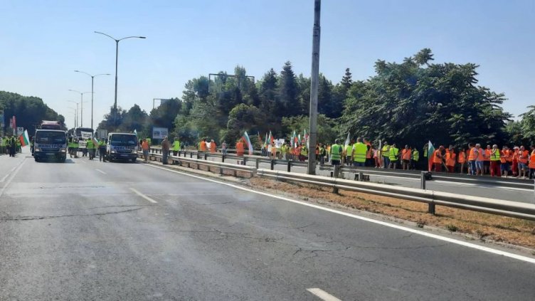 Пътни строители от Варна чакат 32 млн. лв. от държавата