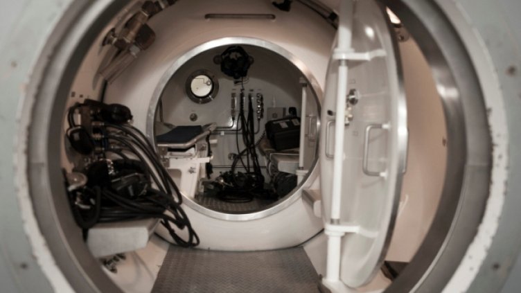 Матросът е починал в барокамерата при имитационни водолазни спускания 