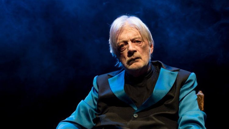 Михаил Мутафов с наградата за цялостно творчество в „Любовта е лудост“ 2019