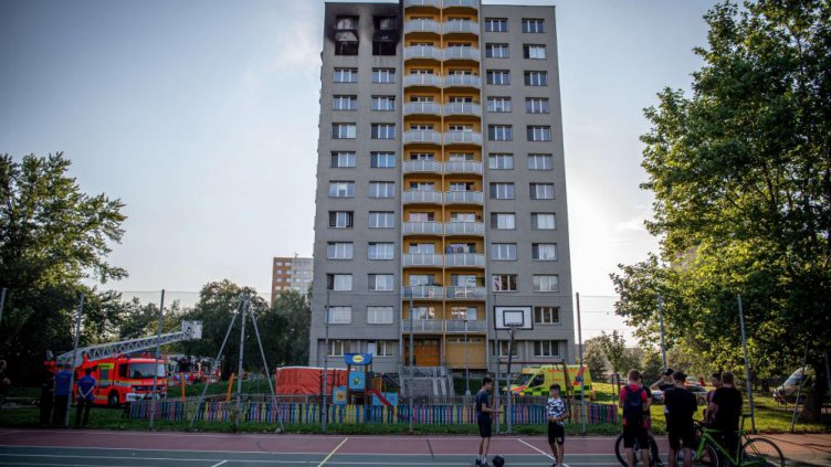 11 души загинаха при пожар в блок, сред тях има 3 деца