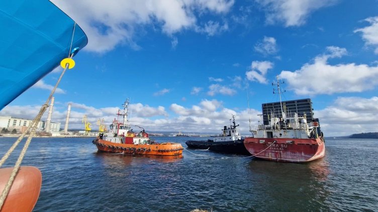 Ремонтират VERA SU във "Флотски арсенал"