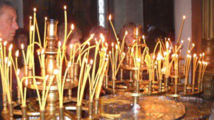 Добрич почита жертвите от влака Кардам - София