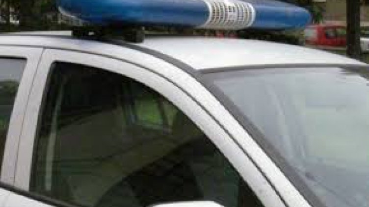 Арестуваха двама младежи, обирали автомобили