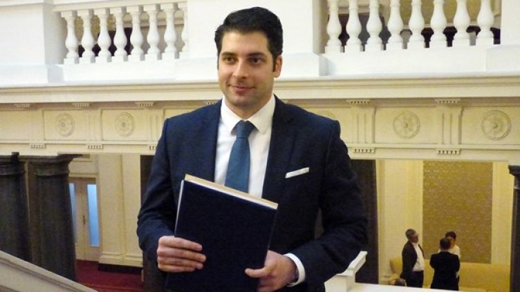 Пеканов:  2,7 млрд. лв. идват у нас до края на годината